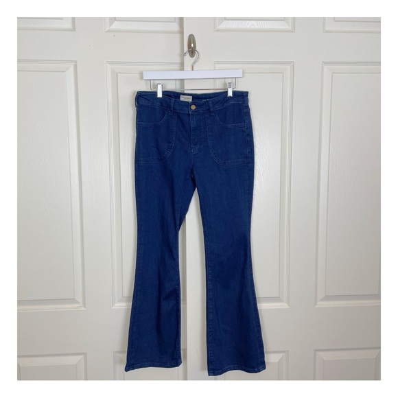 Anthropologie Pilcro The Icon Flare Jeans - Picture 2 of 10